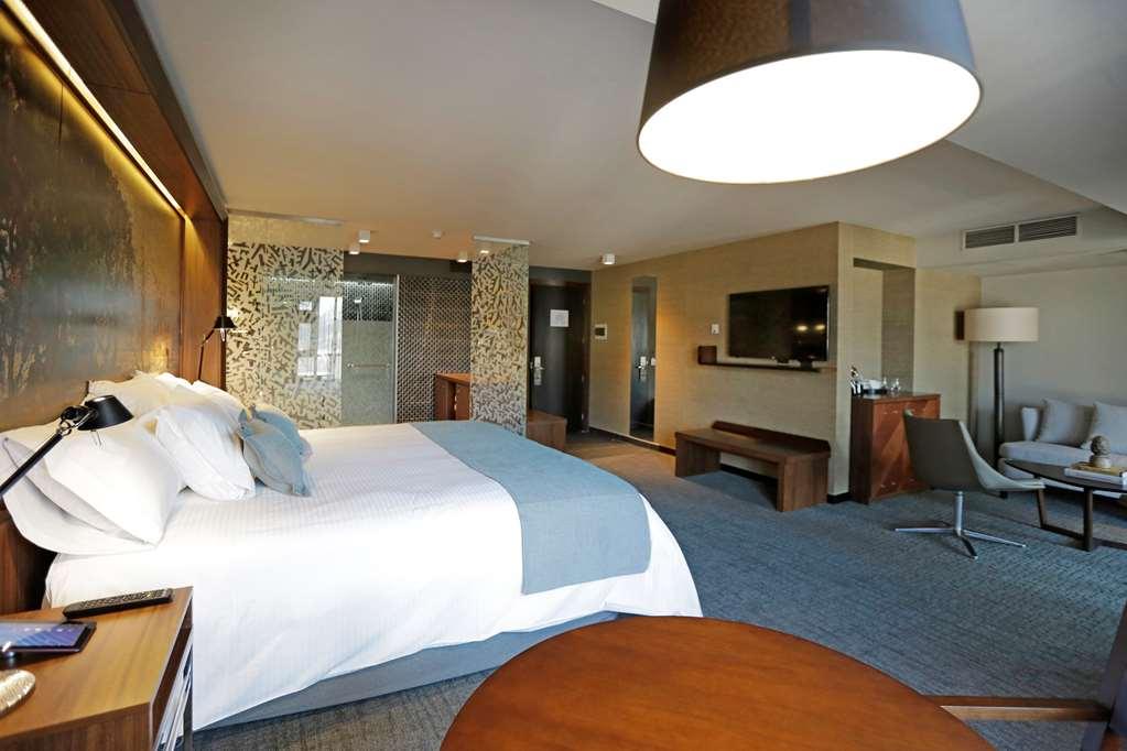 Hotel Cumbres Lastarria Santiago Room photo A room at the hotel