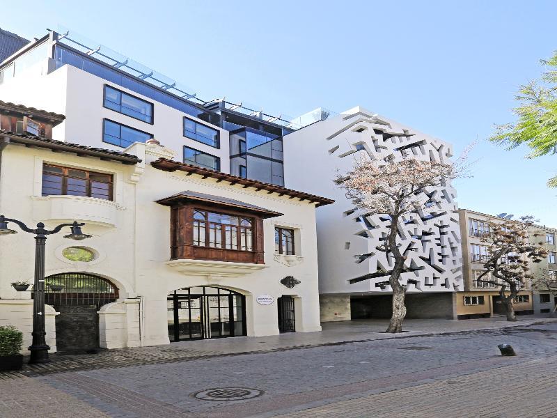 Hotel Cumbres Lastarria Santiago Exterior photo The museum in 2015